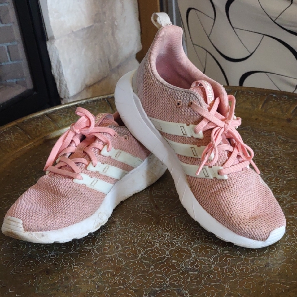 Adidas 10 Pink and White Athletic Shoes. Mesh Upper.